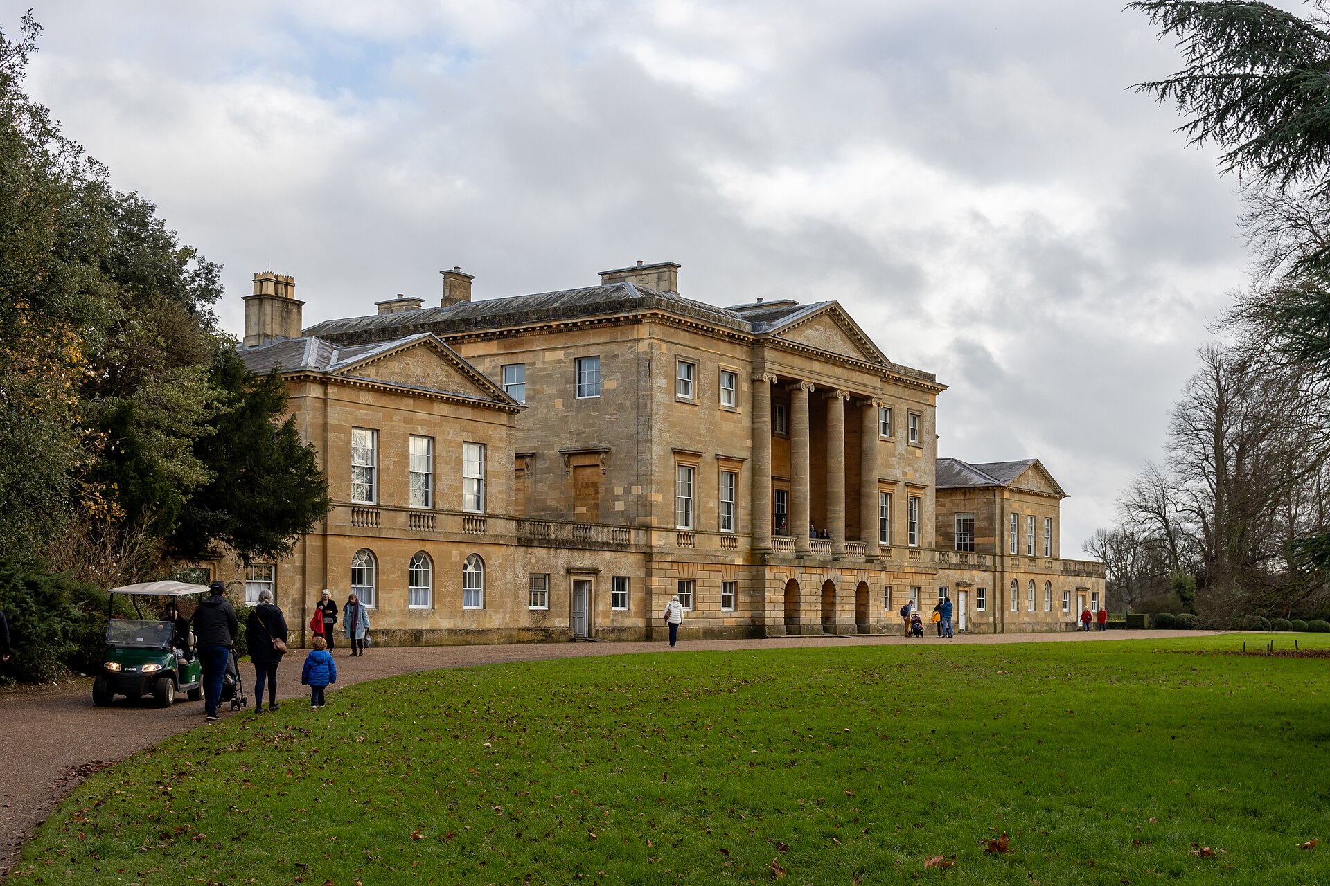 Basildon Park Palladian mansion from the lawn