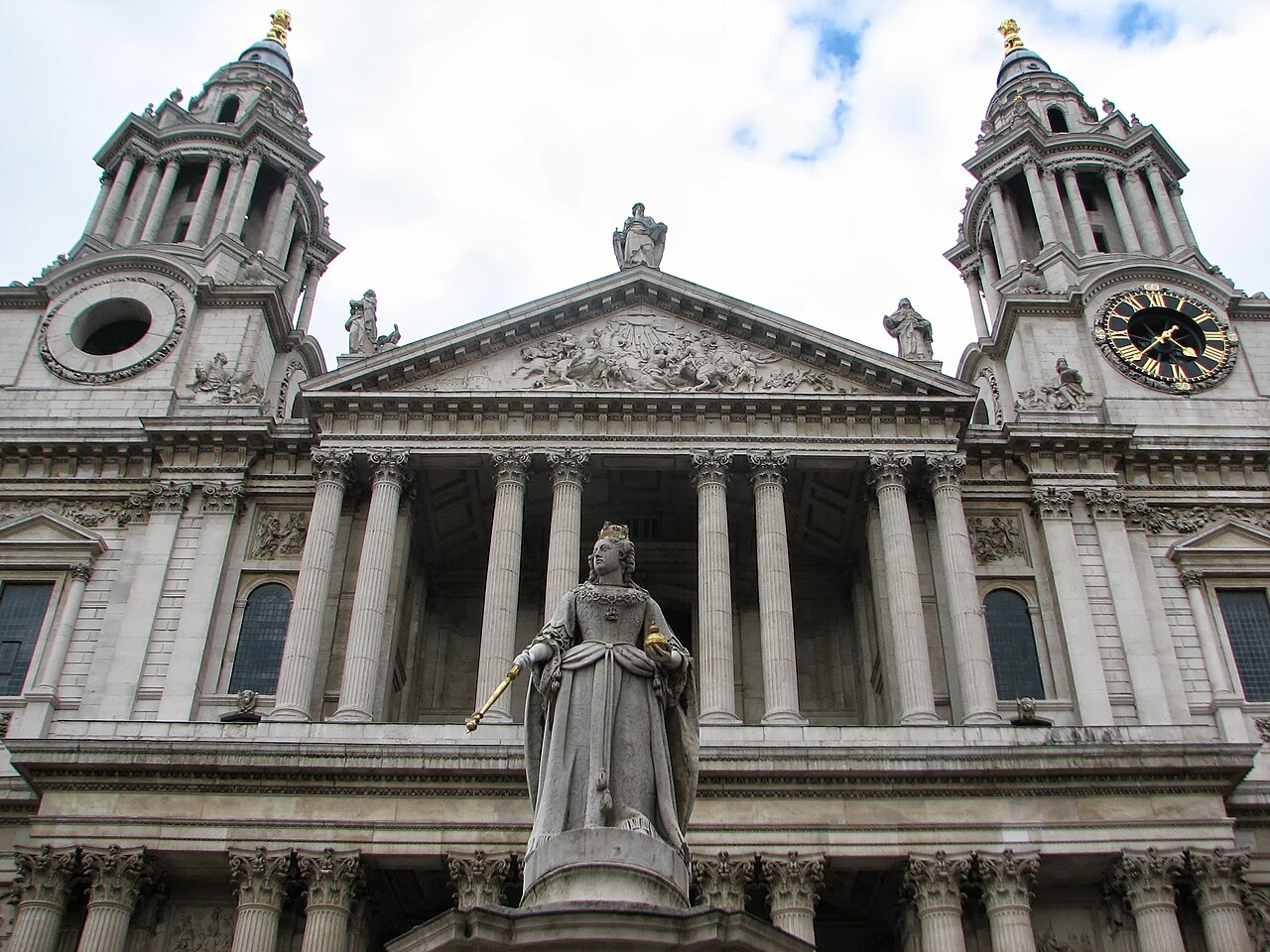 Stone columns, towers and statue at the west front of St Paul’s Cathedral