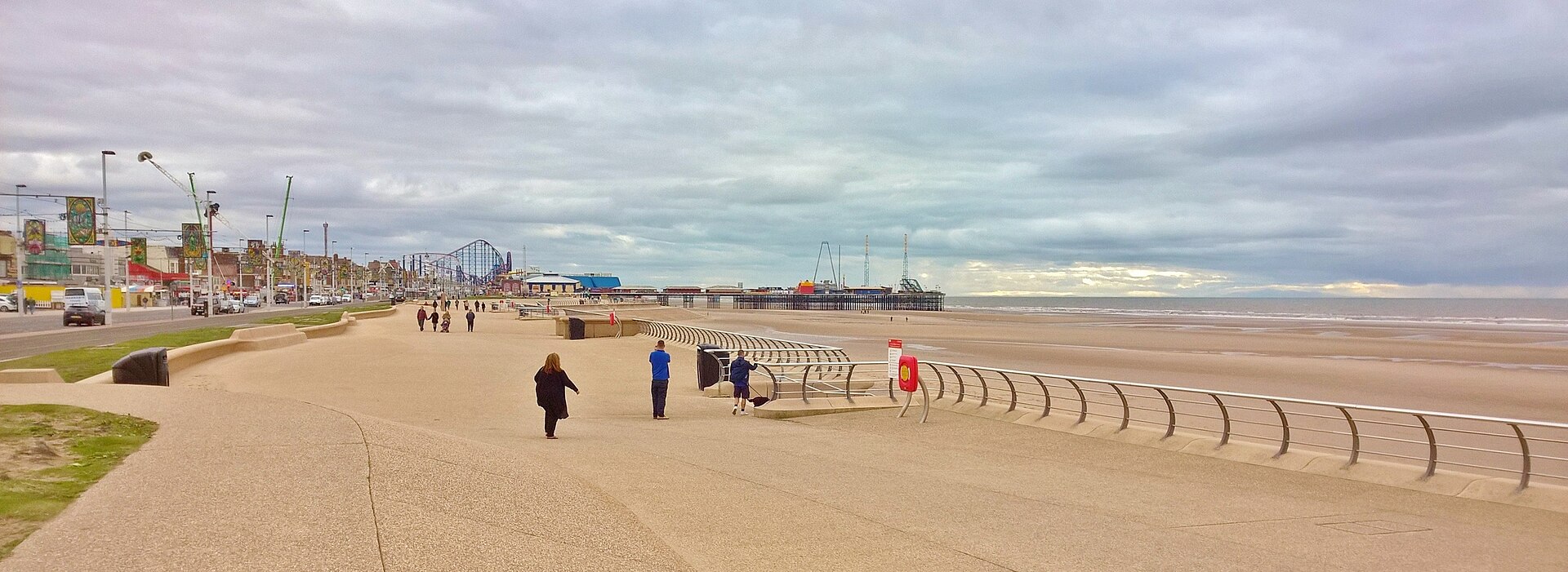 Blackpool promenade and beach looking towards South Shore