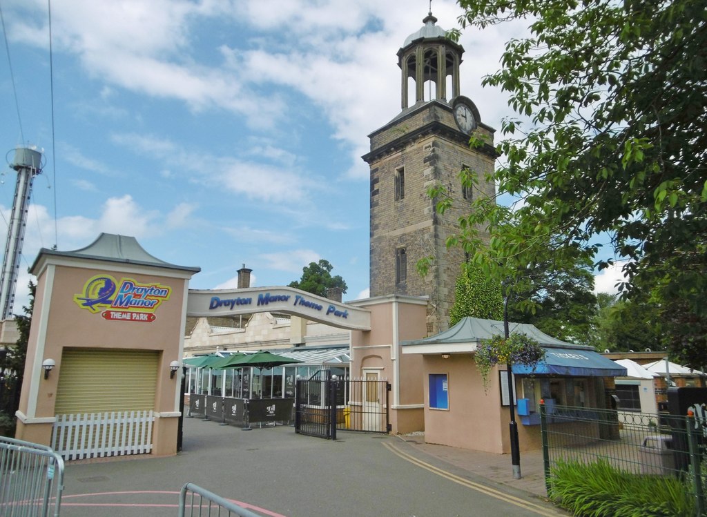 Drayton Manor, entrance 