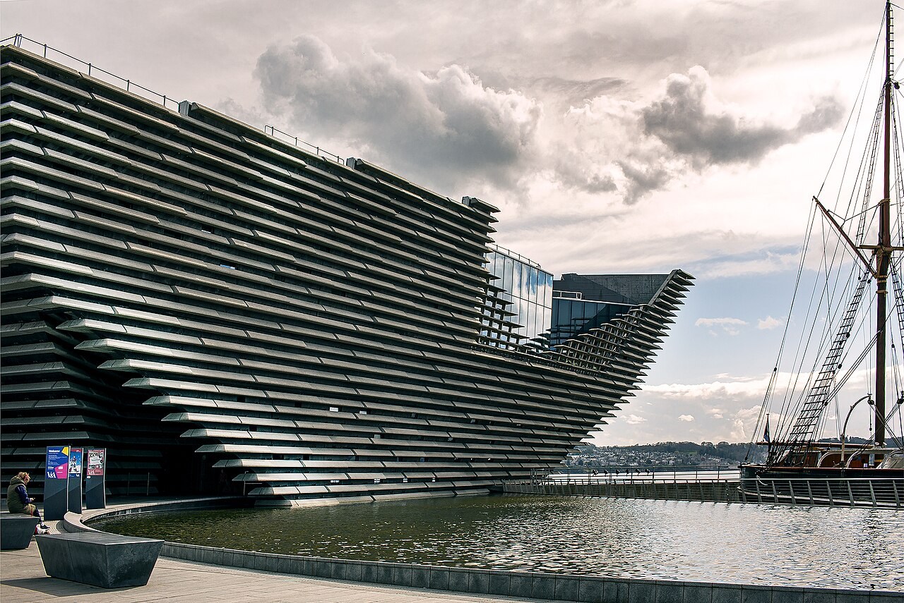 V&A Dundee beside the waterfront