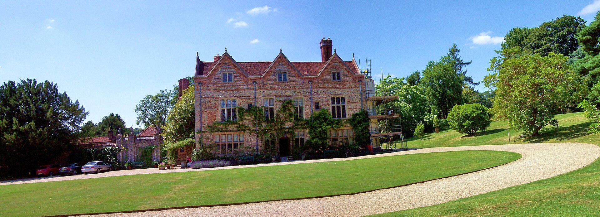 Greys Court house and entrance lawn
