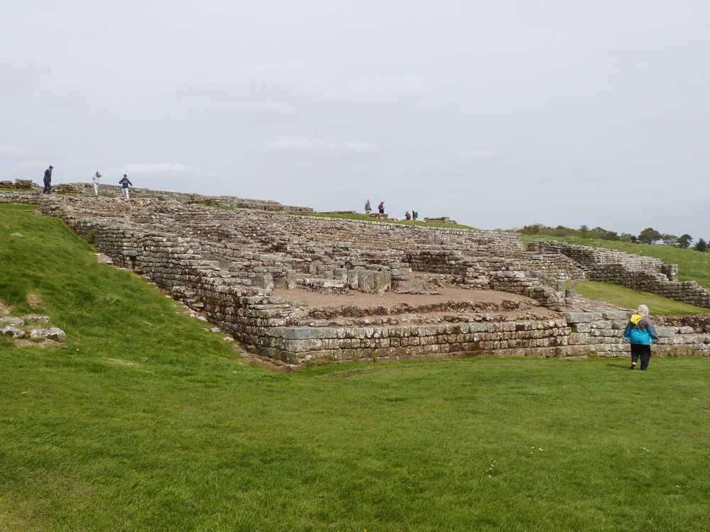 Stone fort remains on the grassy Housesteads ridge