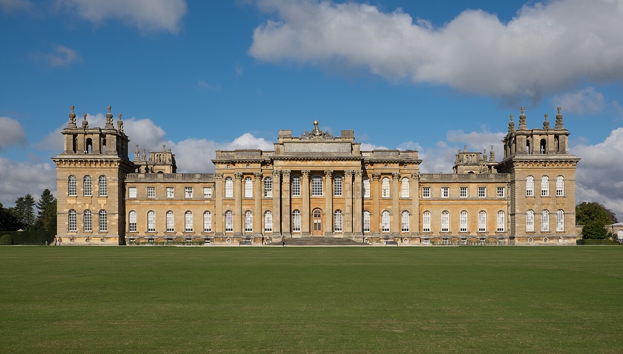 Blenheim Palace south facade in October 2016, before the current roof project