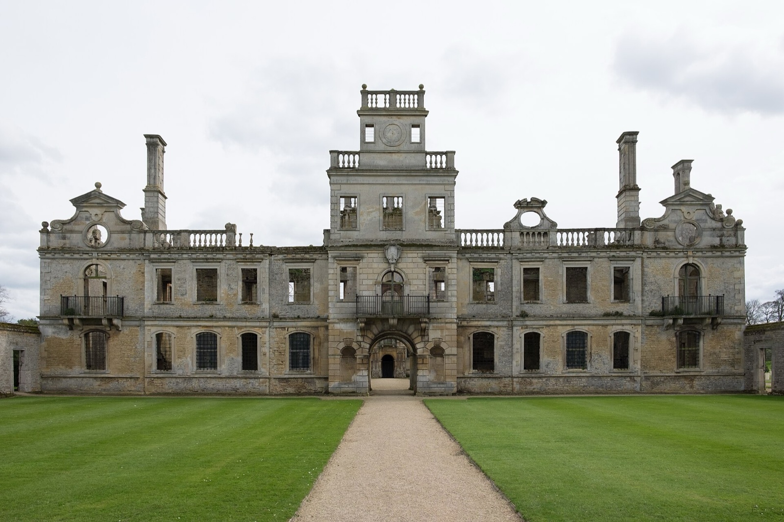 North front of the ruined Elizabethan Kirby Hall