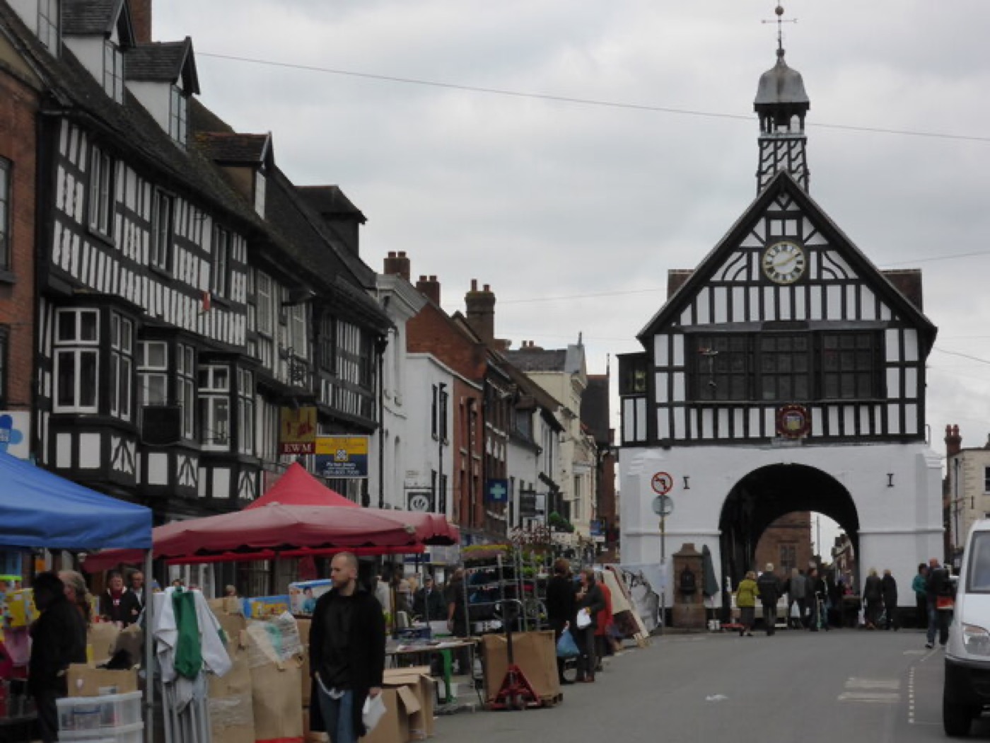 Market stalls beside Bridgnorth Town Hall on the High Street