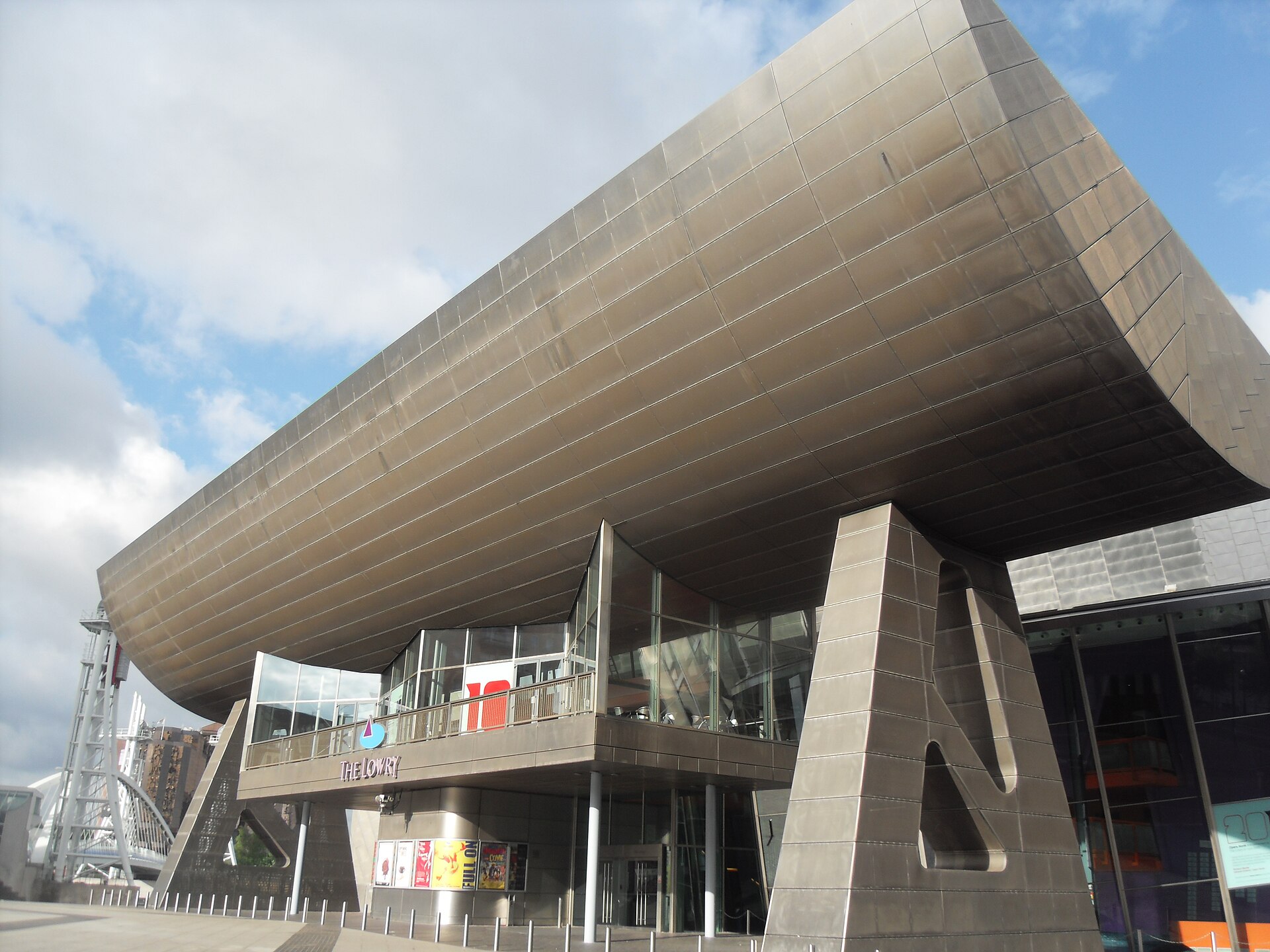Angular exterior of Lowry at Salford Quays