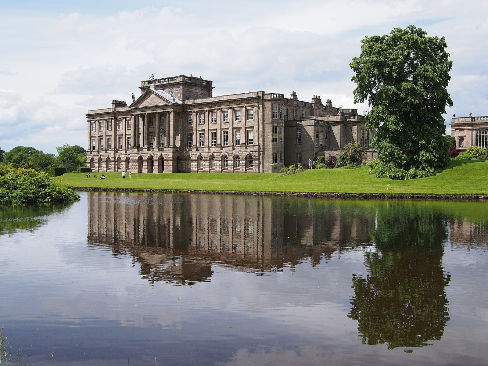 Lyme country house in its Cheshire park