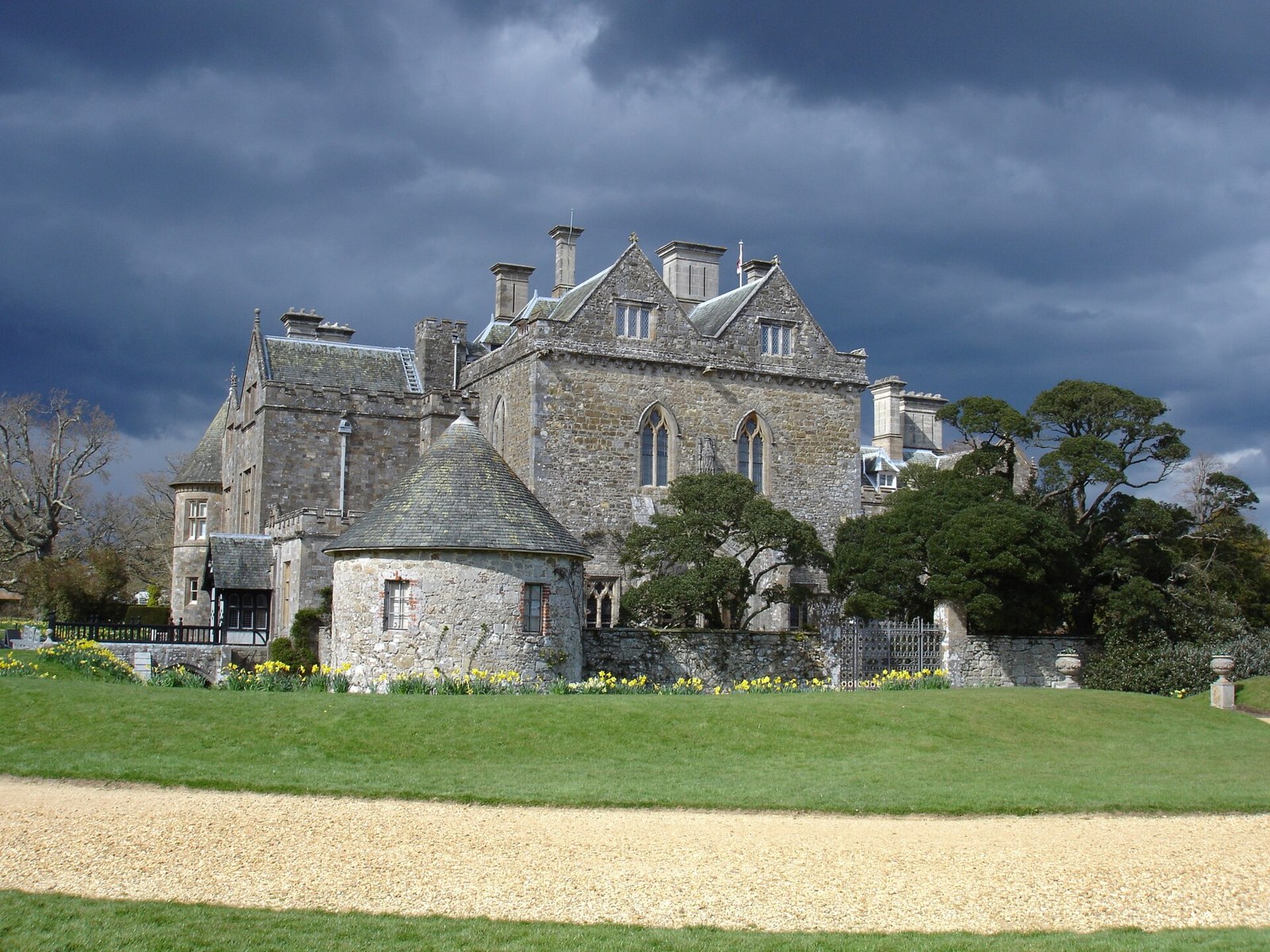 Palace House and gardens at Beaulieu