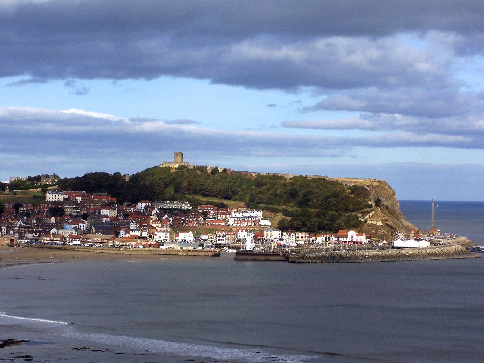 Scarborough Castle on the headland above the bays