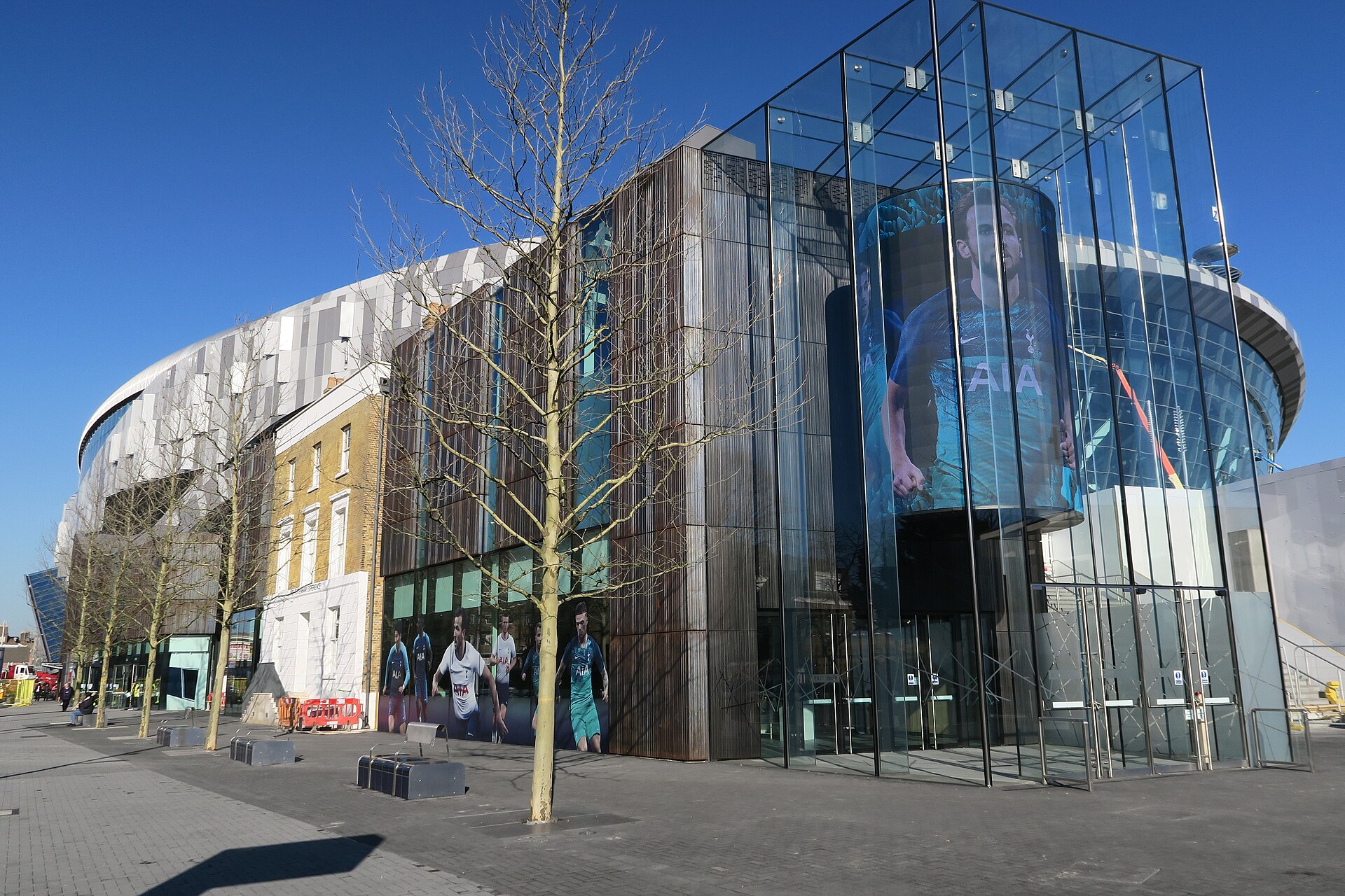 Tottenham Hotspur Stadium exterior