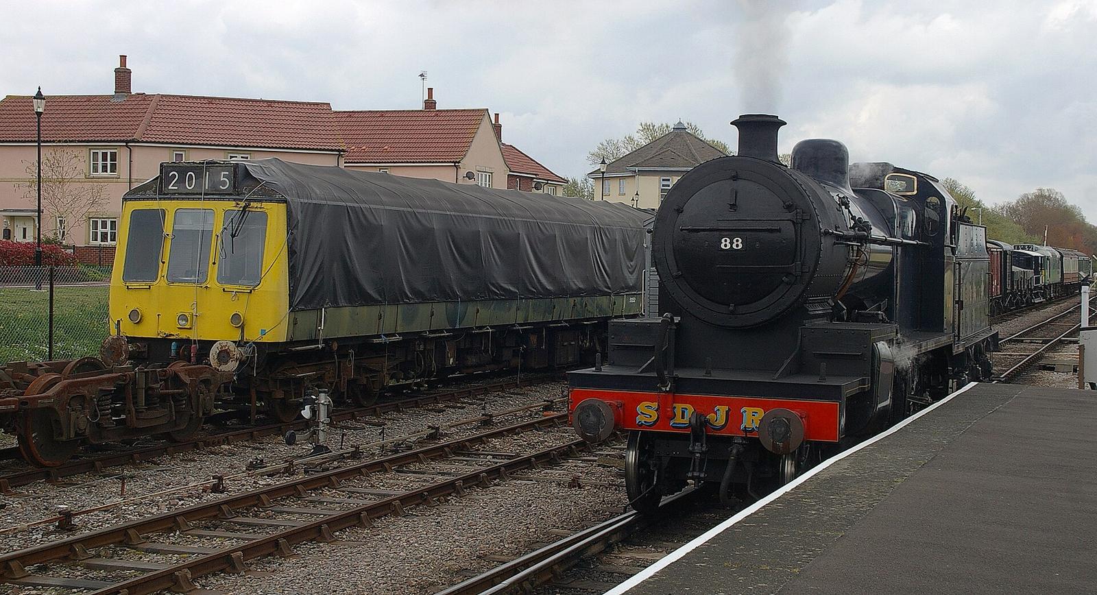 Platforms and tracks at Minehead railway station
